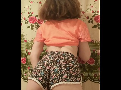 ❤️ Jeune fille sexy se déshabillant devant la caméra. Vidéo de baise at fr.higlass.ru