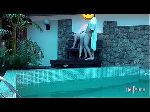 ❤️ Le patron invite la femme de chambre à la piscine, mais n'a pas pu résister à une chaude Vidéo de baise at fr.higlass.ru